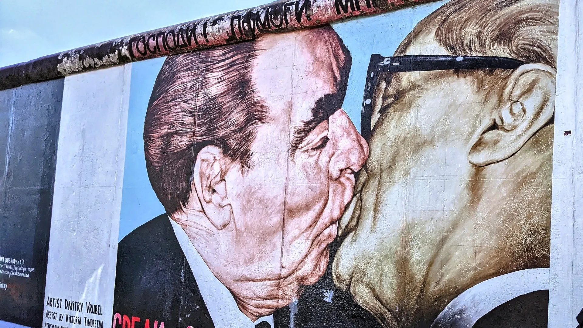 Tour entlang der Berliner Mauer: Checkpoint Charlie bis East Side Gallery