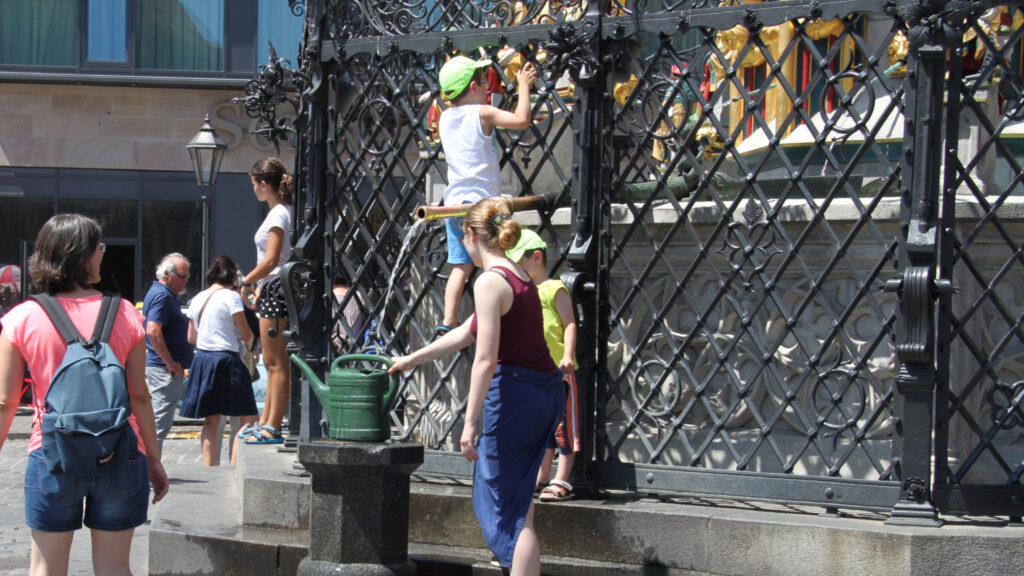 Nürnberg Führung für Familien Hauptmarkt Tiergärtnertor goldener Wunsch-Ring